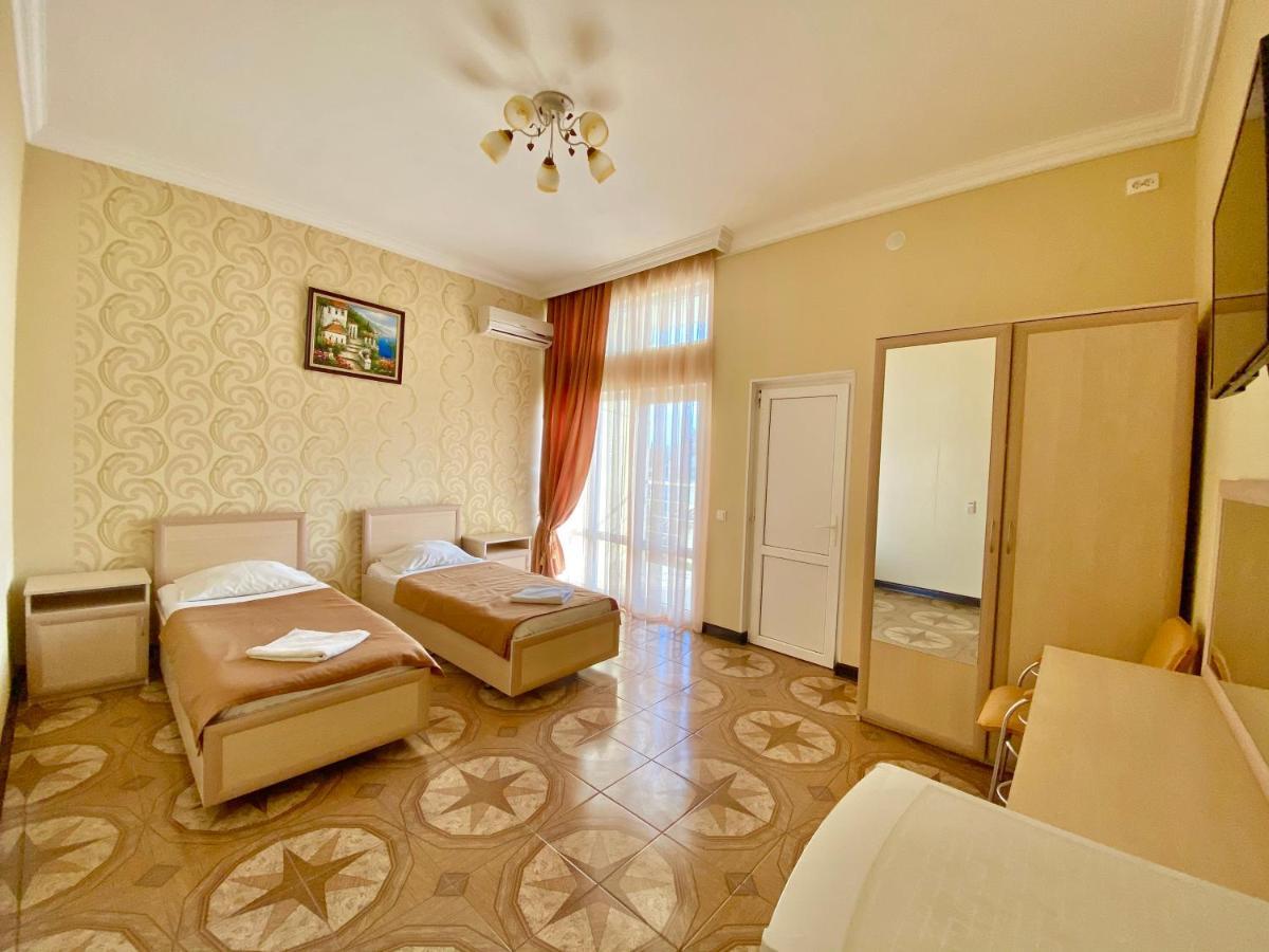 Мини-Отель Кристалл Gantiadi Exterior foto