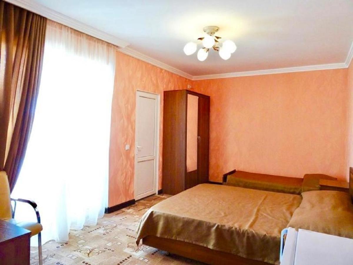 Мини-Отель Кристалл Gantiadi Exterior foto