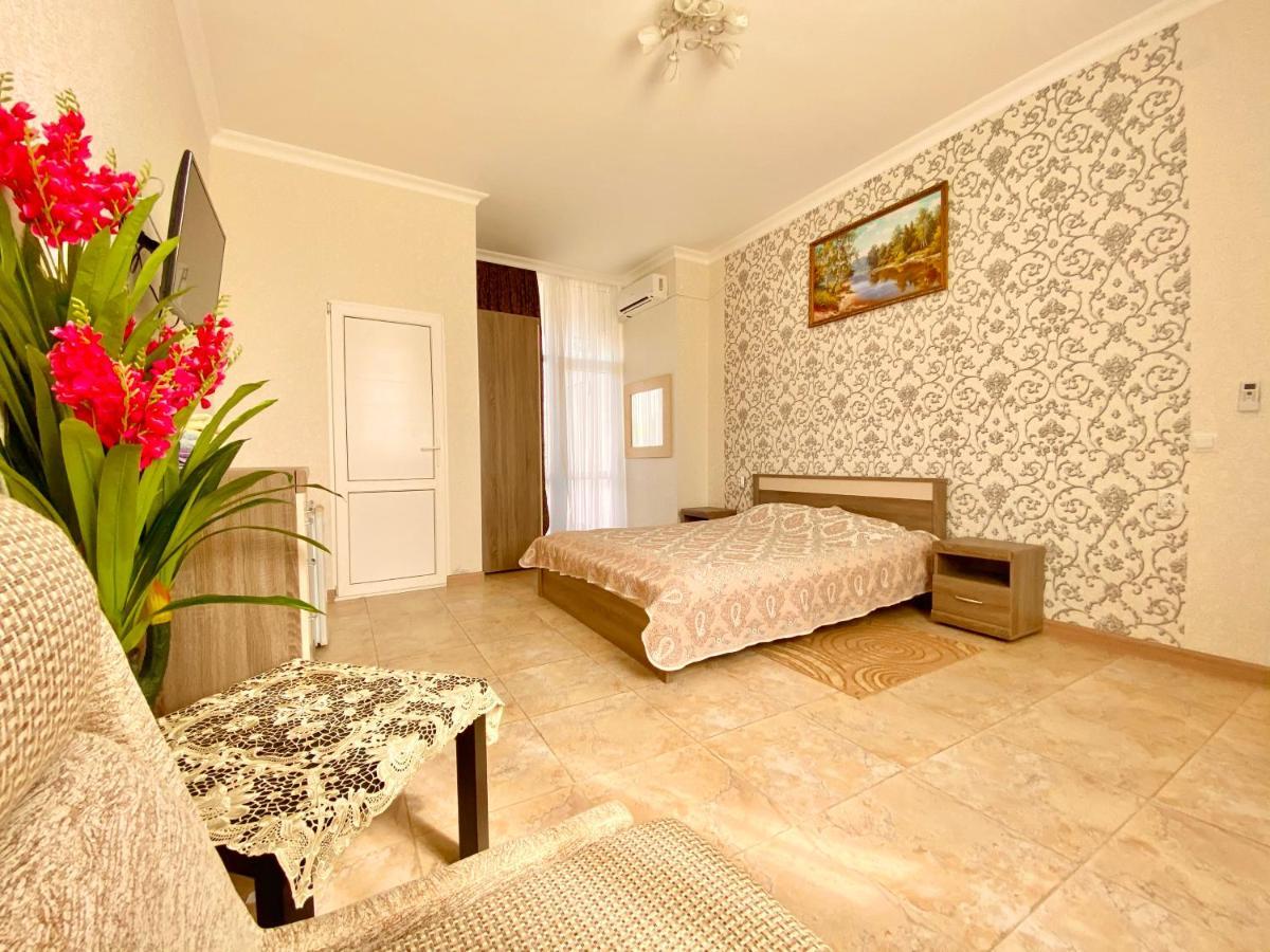 Мини-Отель Кристалл Gantiadi Exterior foto